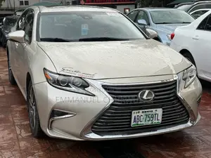 Lexus ES 2016 Gold