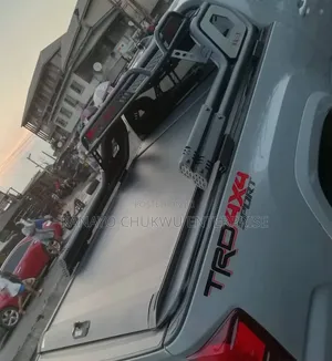 'Rugged Bar Spoiler Tacoma 2024¿