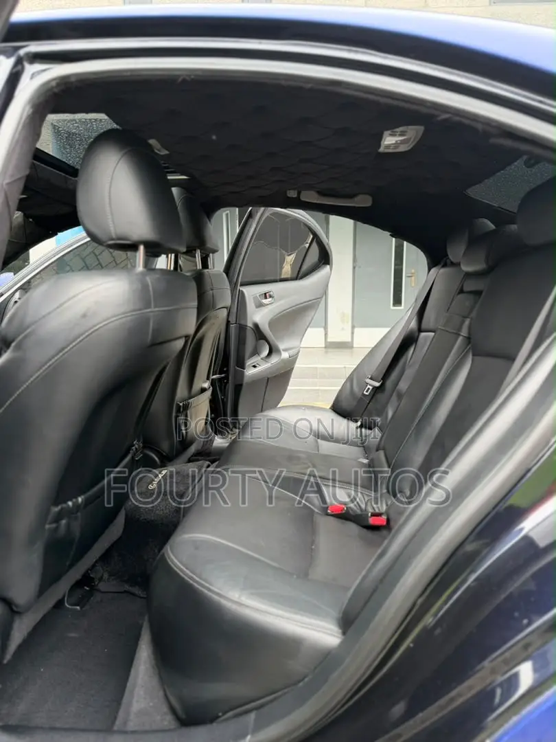 Lexus IS 250 2009 Blue