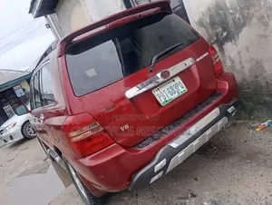 Toyota Highlander 2004 Red