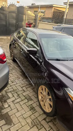 Toyota Avalon 2013 Maroon