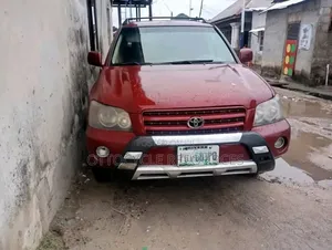 Toyota Highlander 2004 Red