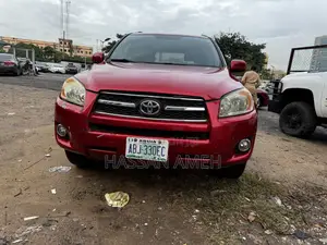 Toyota RAV4 2010 Red