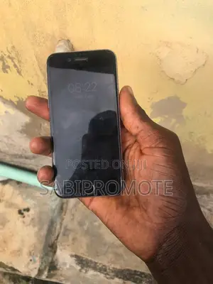 Apple iPhone 6s 16 GB Gray