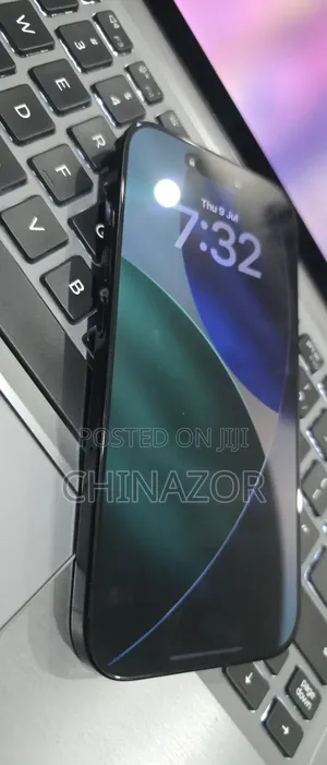 Apple iPhone 16 Pro 1 TB Black