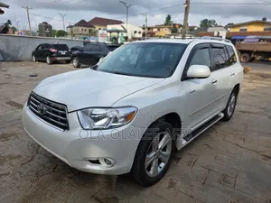 Toyota Highlander Limited 2010 White