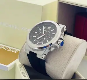 Michael Kors Quality Men Rubber Strap Wristwatch