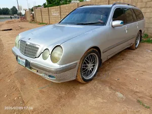Mercedes-Benz 200 2000 Silver