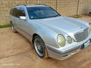 Mercedes-Benz 200 2000 Silver