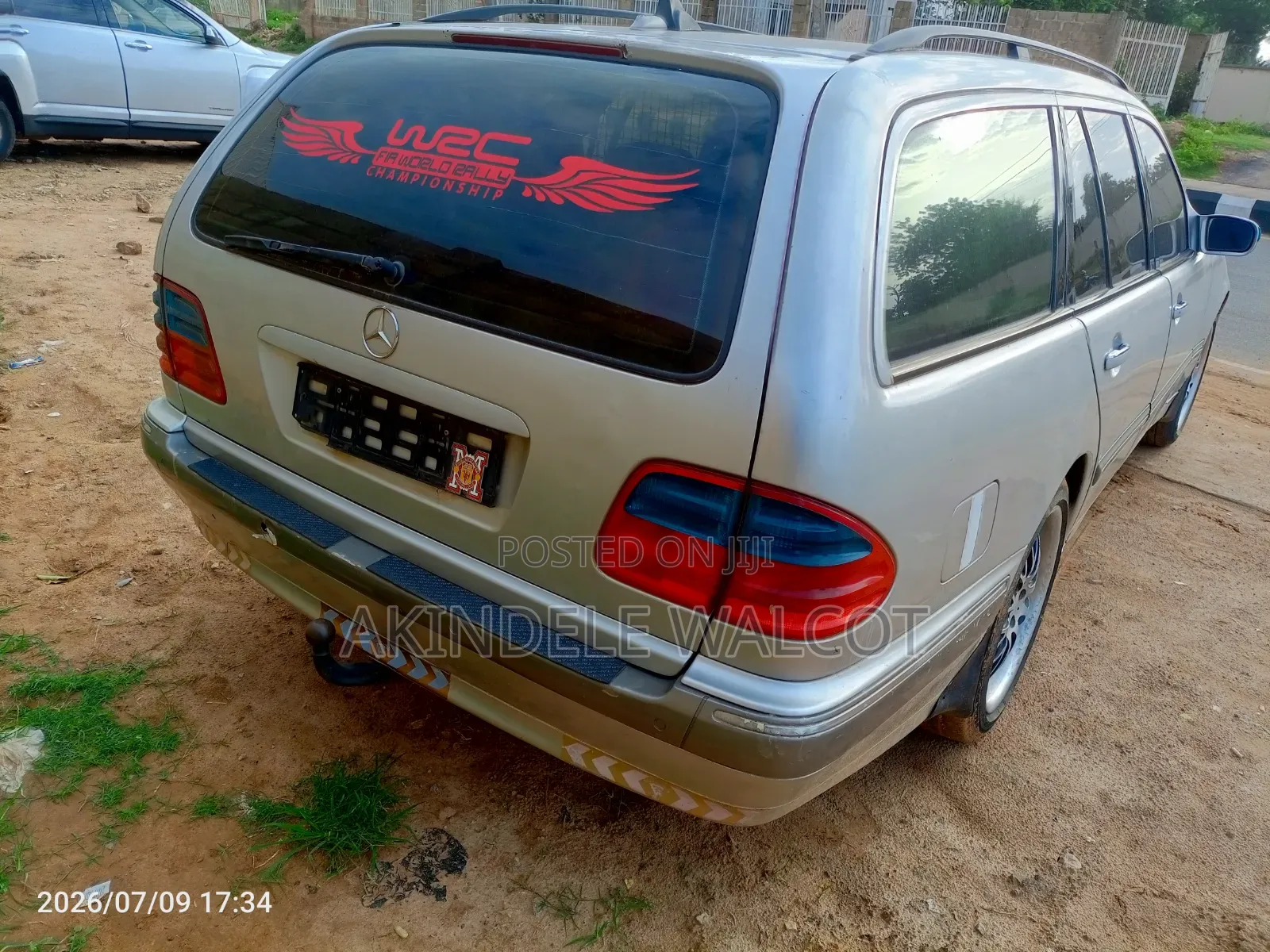 Mercedes-Benz 200 2000 Silver