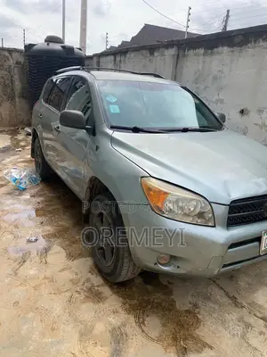 Toyota RAV4 2008 Green