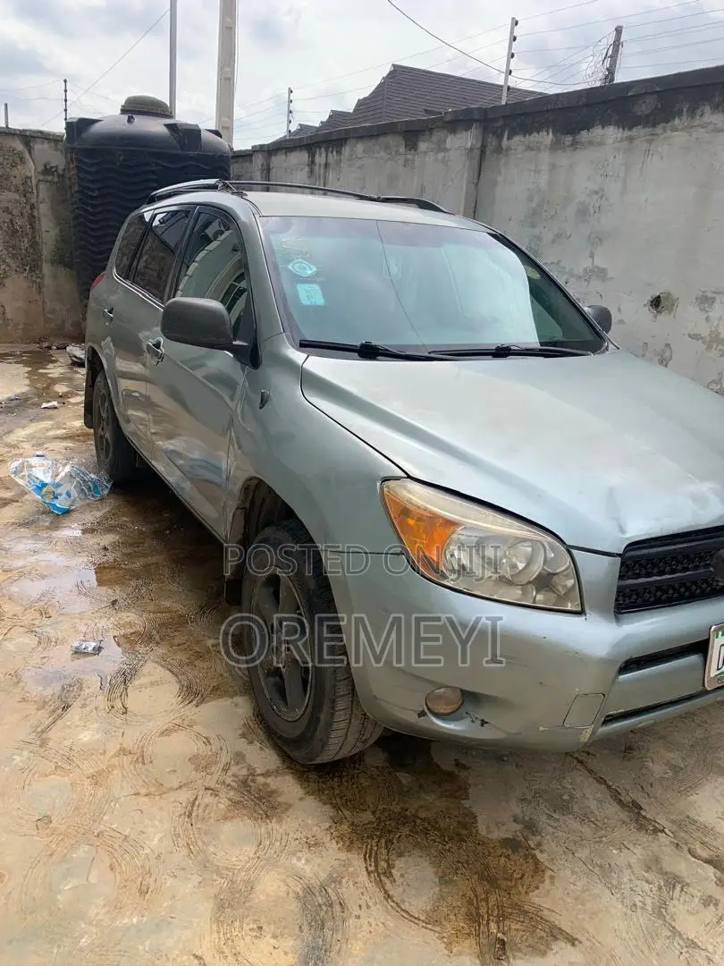 Toyota RAV4 2008 Green