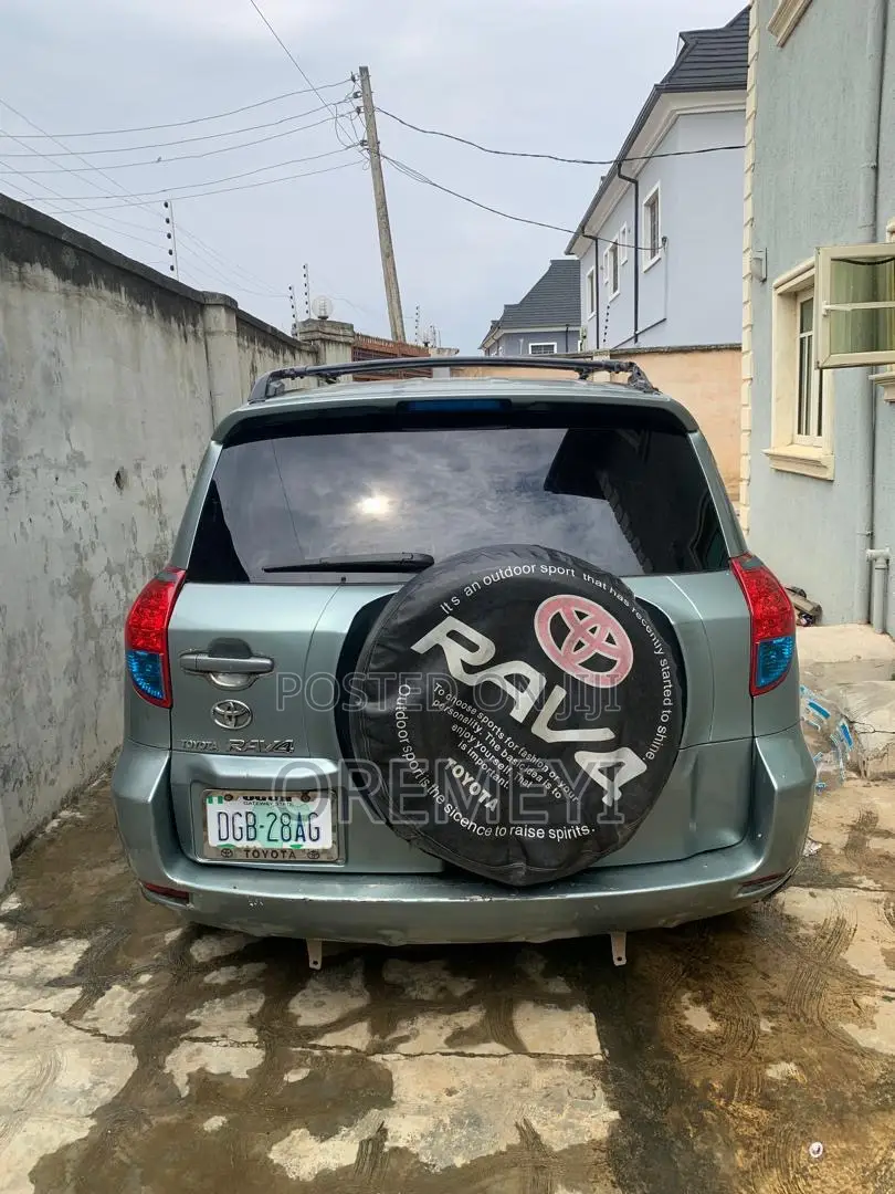 Toyota RAV4 2008 Green