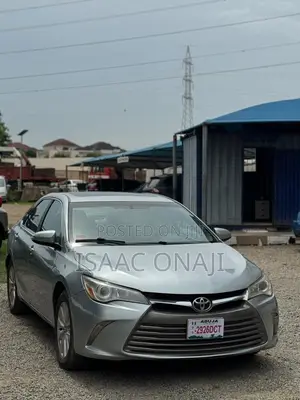 Toyota Camry XLE 4dr Sedan (2.5L 4cyl 6A) 2016 Silver