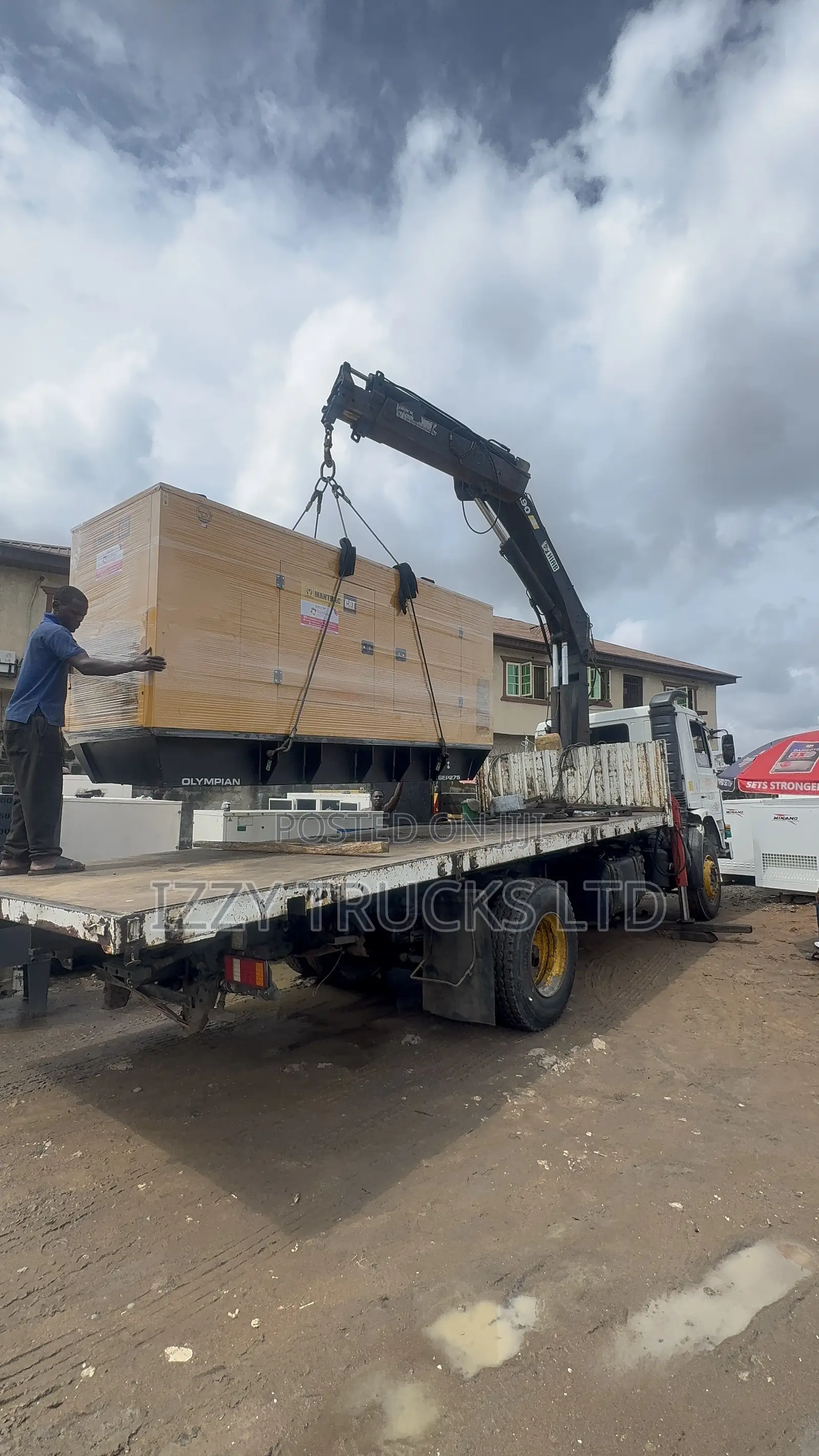 10tons Self Loader Trucks Available for Rental