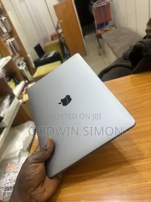 Laptop Apple MacBook Pro 2017 16GB Intel Core i5 SSD 256GB