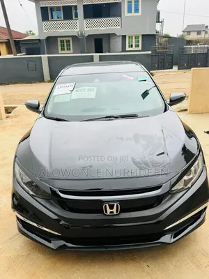 Honda Civic EX Hatchback 2019 Black