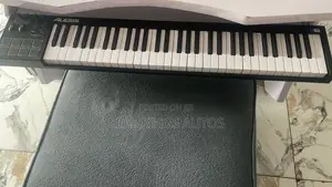 Alesis V61 Midi Keyboard