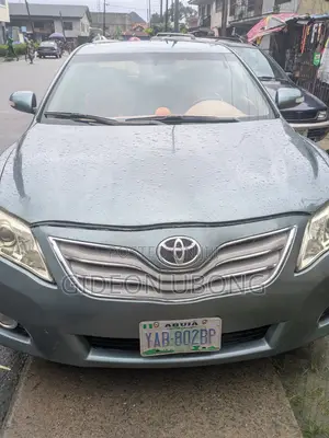 Toyota Camry XLE 4dr Sedan (2.5L 4cyl 6AM) 2010 Blue