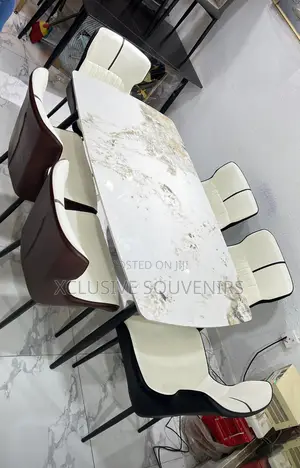 High Quality Modern 6 Sitter Dinning Set for Home and Restaurant