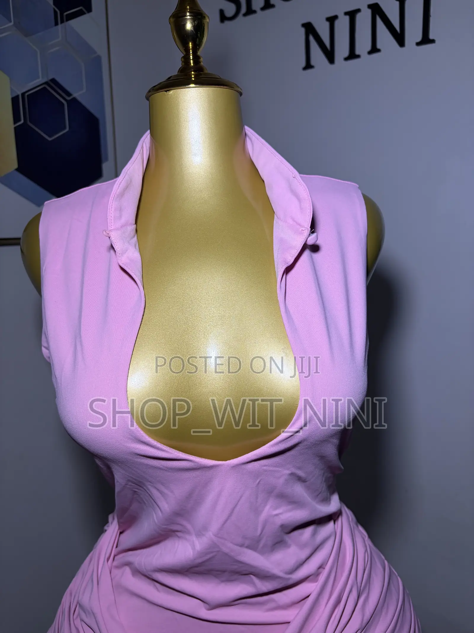Missguided Sleeveless Mini Gown