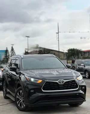 Toyota Highlander 2021 Black