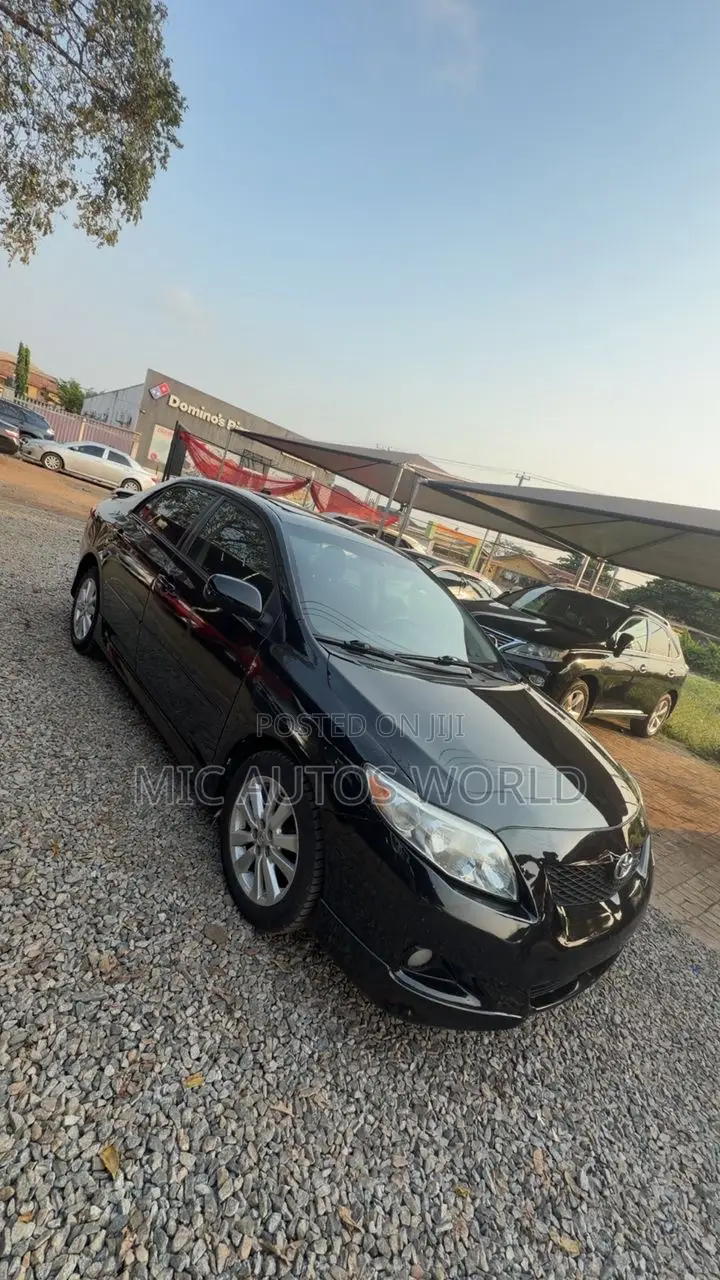 Toyota Corolla 2010 Black