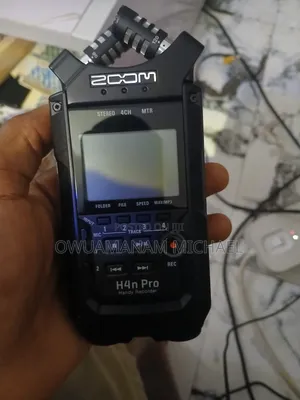 Zoom H4n Pro 4-Input / 4-Track Portable Handy Recorder
