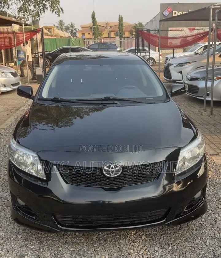 Toyota Corolla 2010 Black
