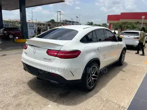 Mercedes-Benz GLE-Class 2016 White