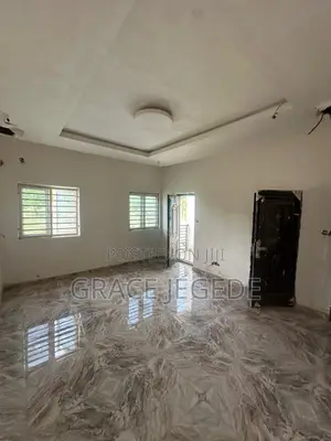 3bdrm Duplex in Luxier Estate for rent