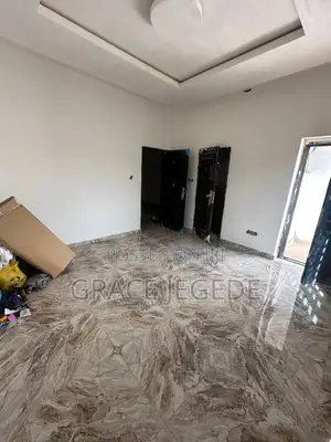3bdrm Duplex in Luxier Estate for rent