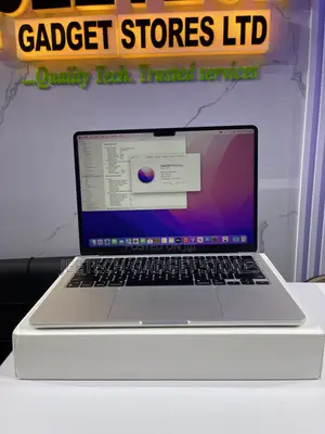 Laptop Apple MacBook Air 2022 M2 8GB Apple M2 SSD 256GB
