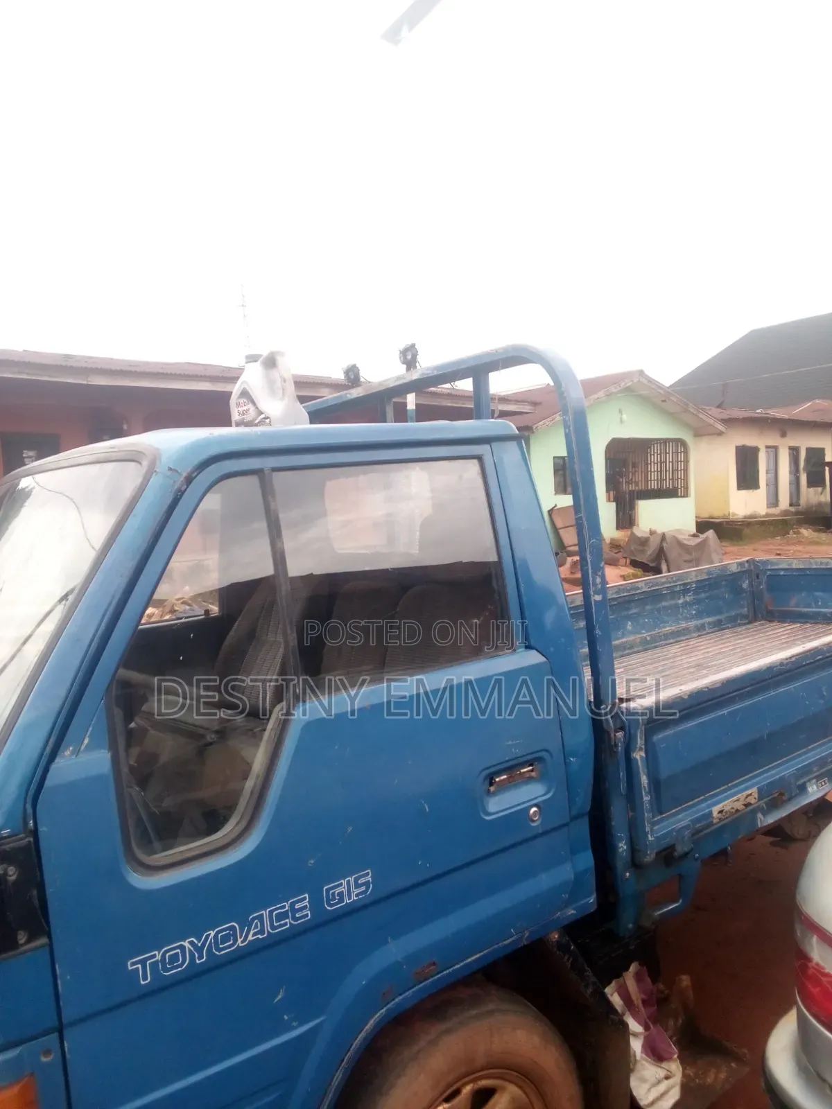 Toyota HiAce 2002 Blue