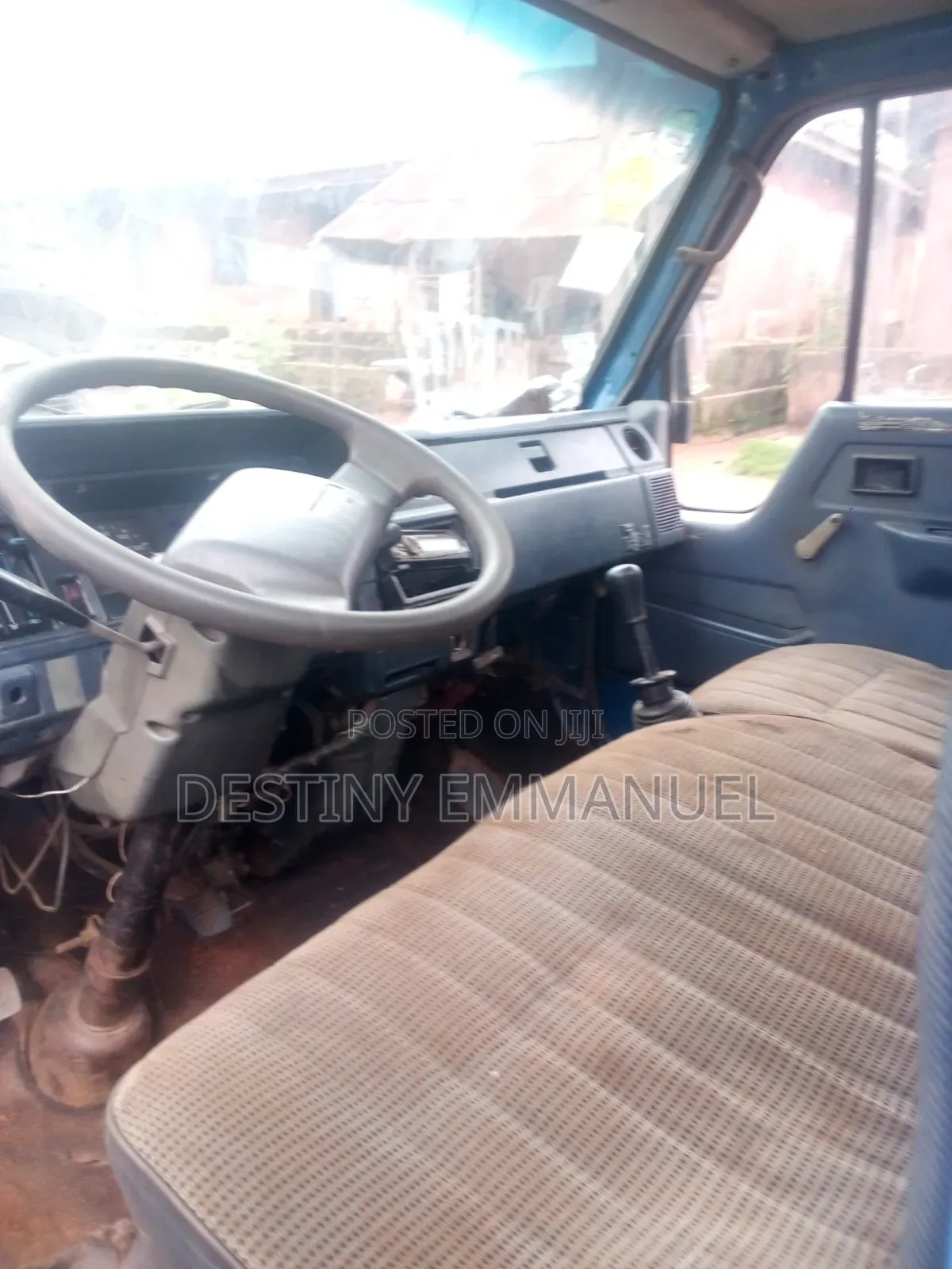Toyota HiAce 2002 Blue