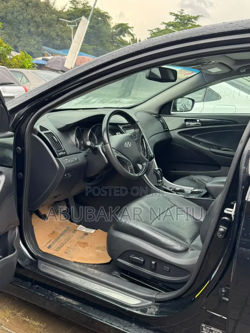 Hyundai Sonata 2013 Black