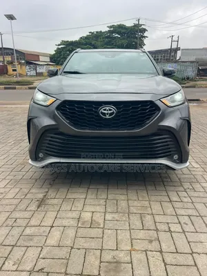 Toyota Highlander 2021 Gray