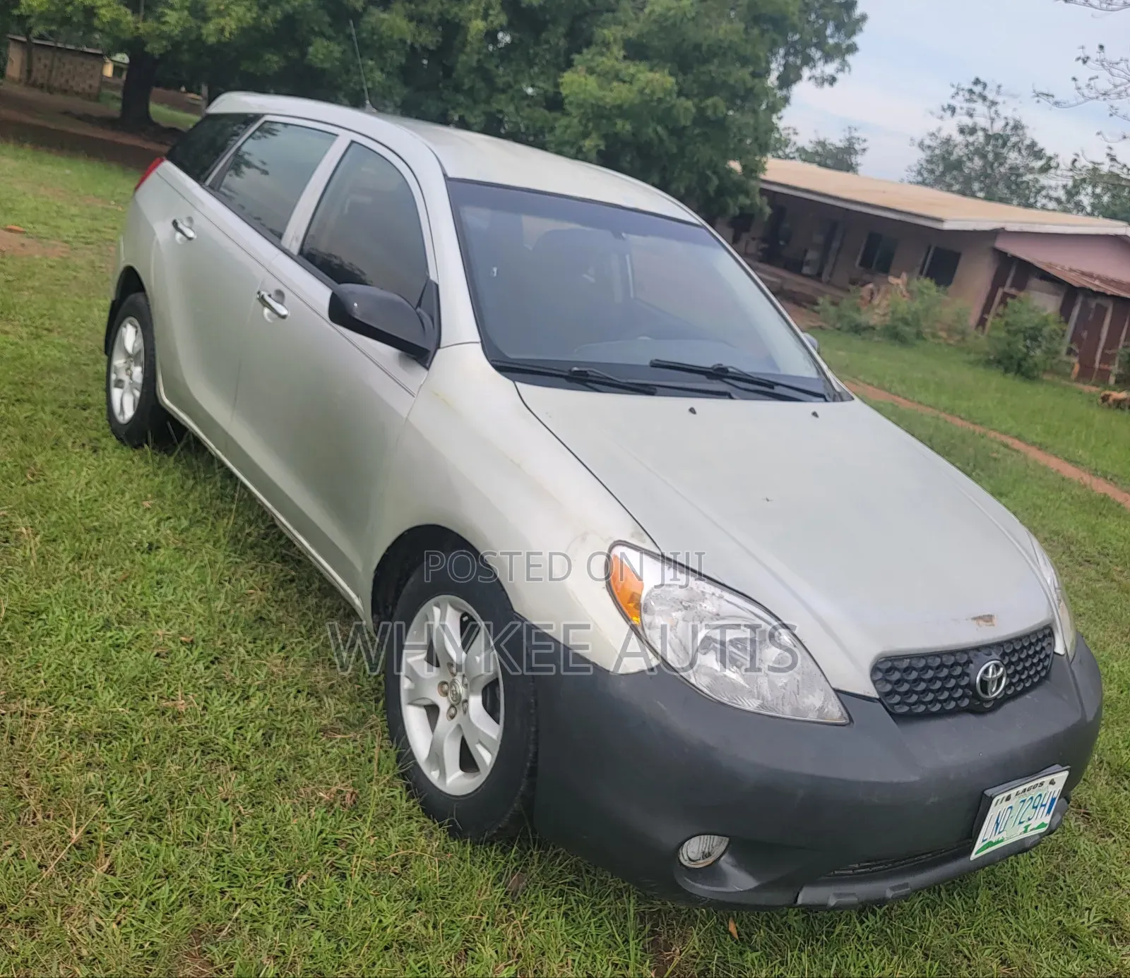 Toyota Matrix 2004 Silver