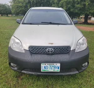 Toyota Matrix 2004 Silver