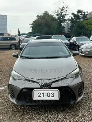 Toyota Corolla SE (1.8L 4cyl 6M) 2018 Gray