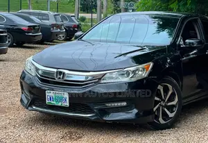 Honda Accord Touring 4dr Sedan FWD (3.5L 6cyl 6A) 2016 Black