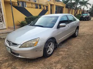 Honda Accord 2005 Silver