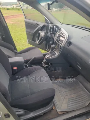 Toyota Matrix 2004 Silver