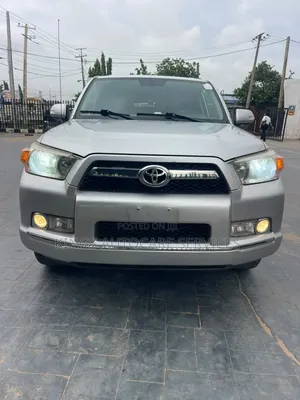 Toyota 4-Runner 2010 Silver