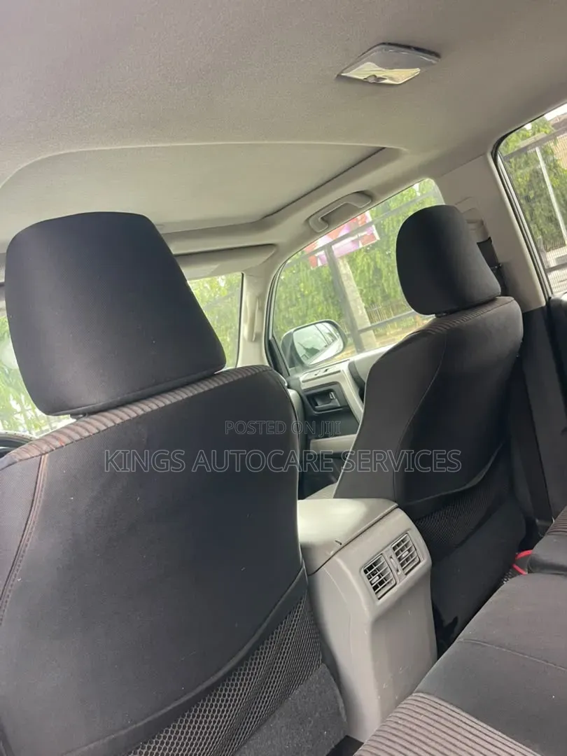 Toyota 4-Runner 2010 Silver