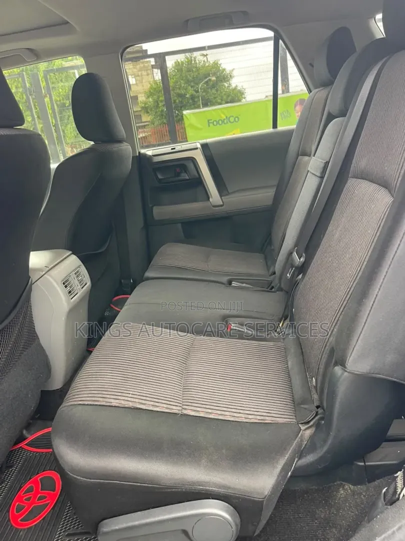 Toyota 4-Runner 2010 Silver