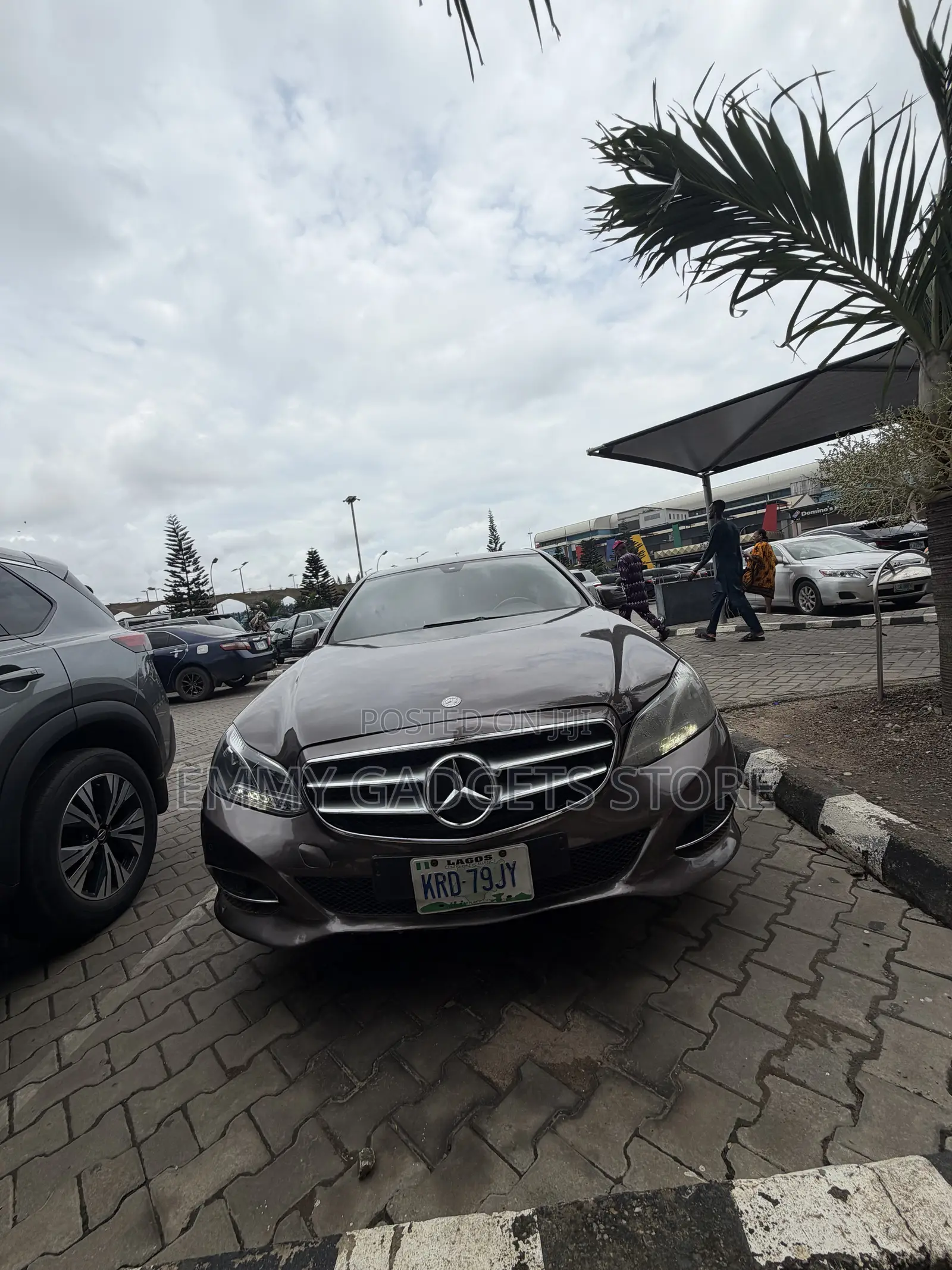 Mercedes-Benz E350 2015 Brown