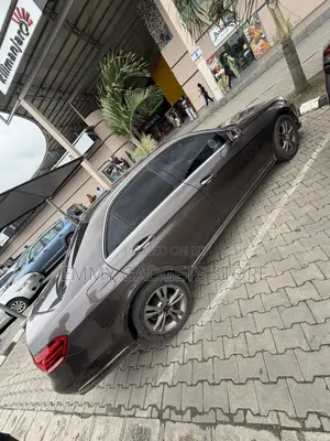 Mercedes-Benz E350 2015 Brown