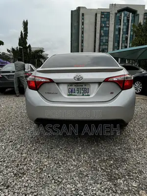 Toyota Corolla 2015 Silver