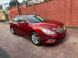 Hyundai Sonata 2012 Red